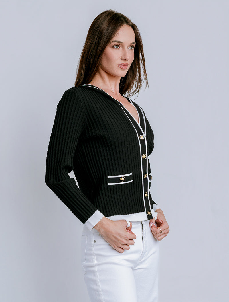 BLACK/WHITE
