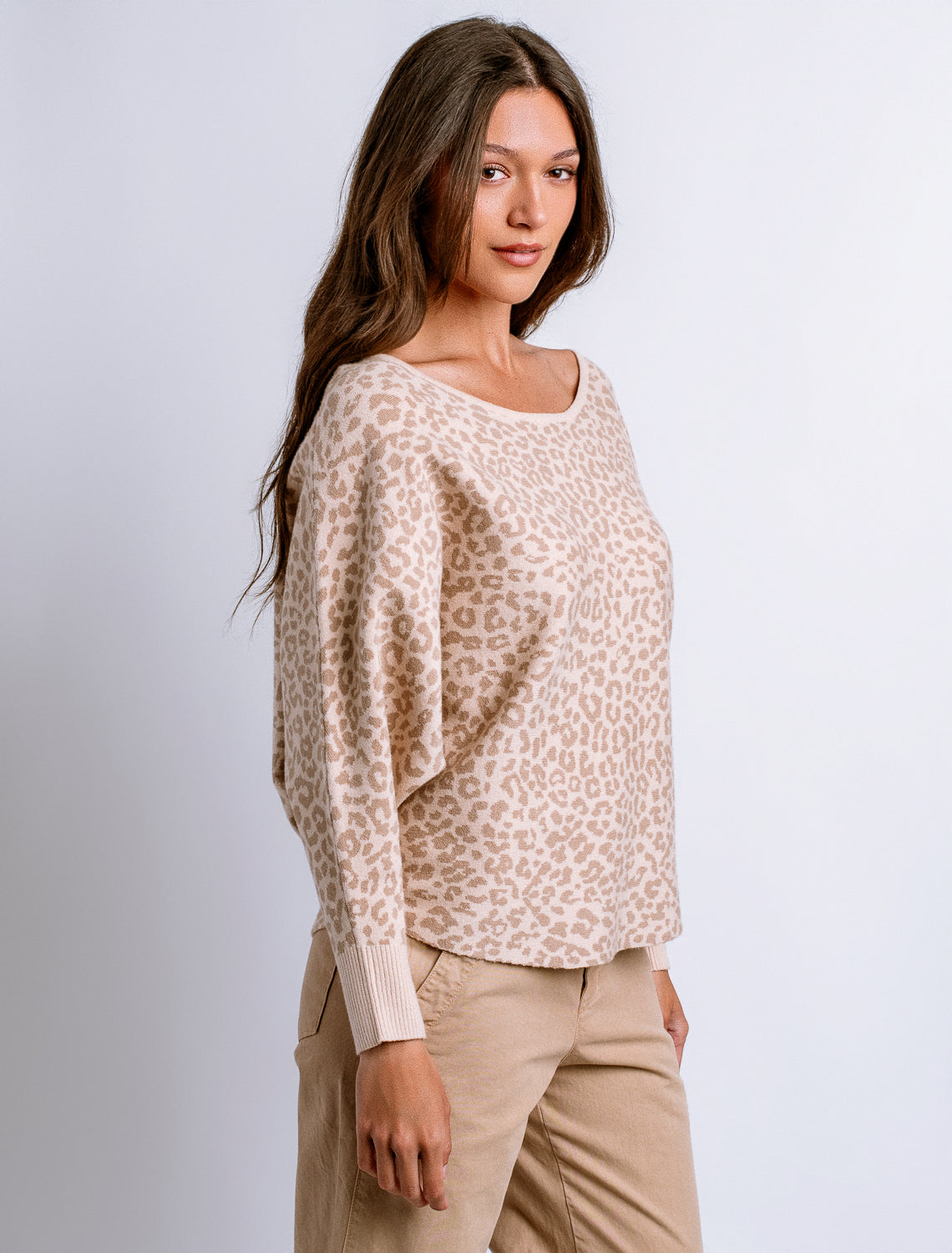 CREAM/BEIGE