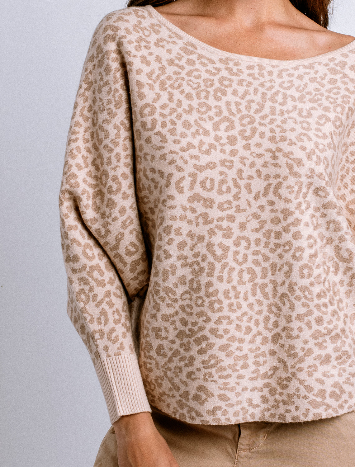 CREAM/BEIGE