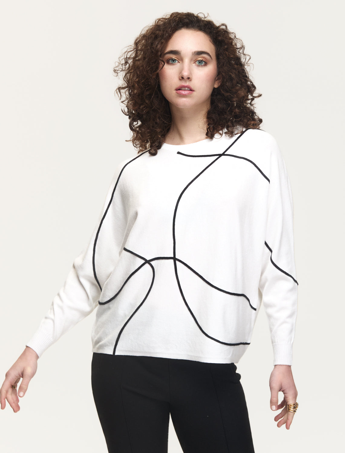 WHITE/BLACK