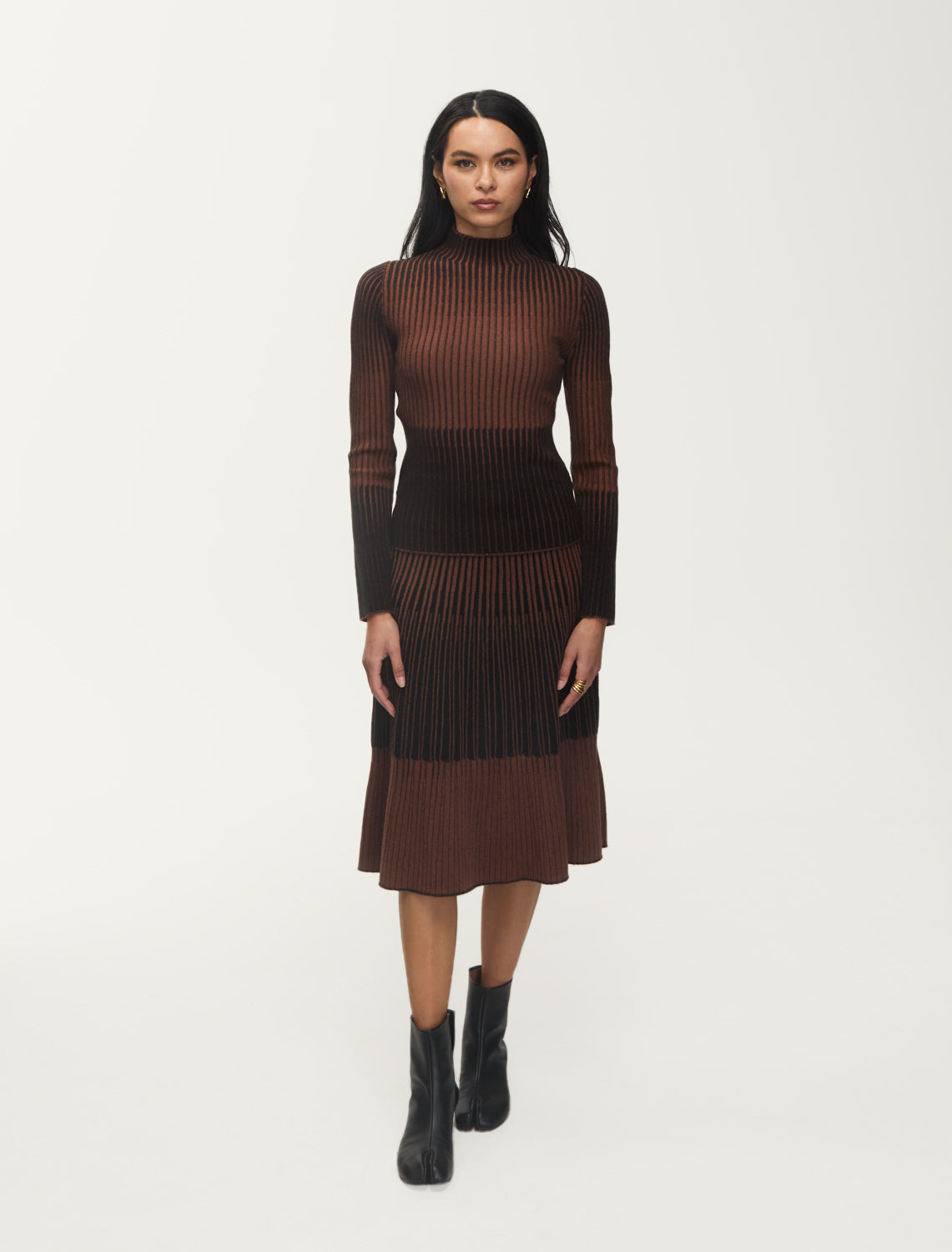 BLACK/BROWNIE