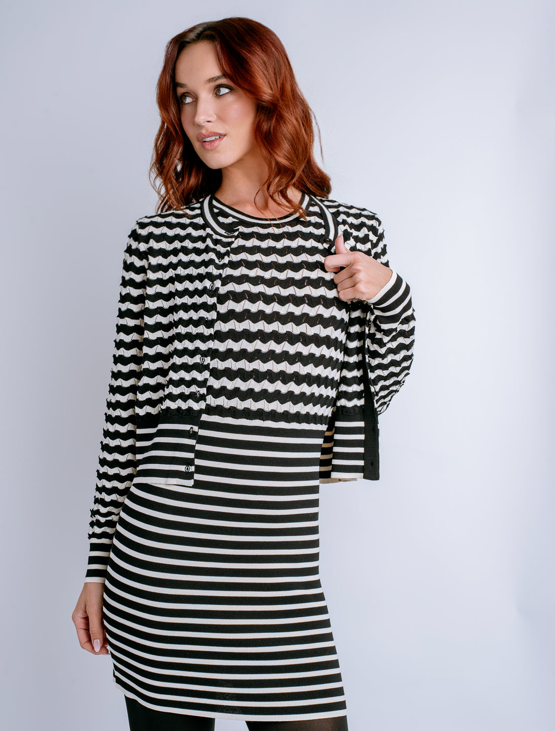BLACK/IVORY